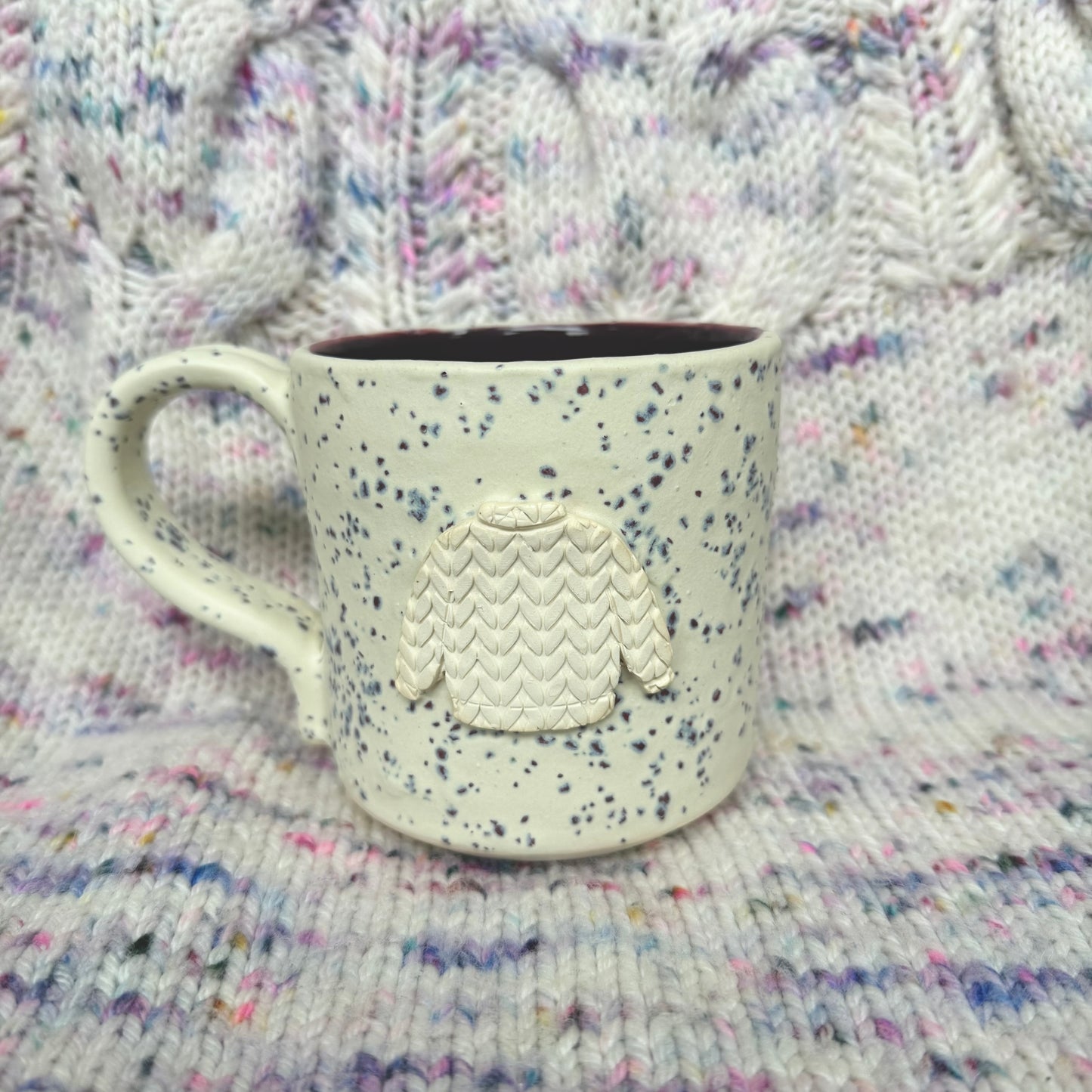 14oz blue speckle sweater mug with purple inside